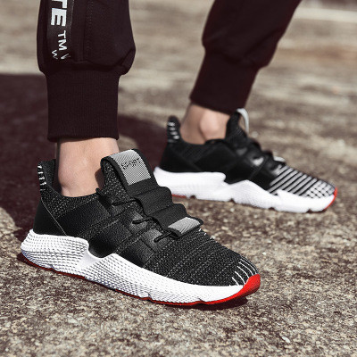 Model nou de adidasi barbatesti cu sireturi in trei culori