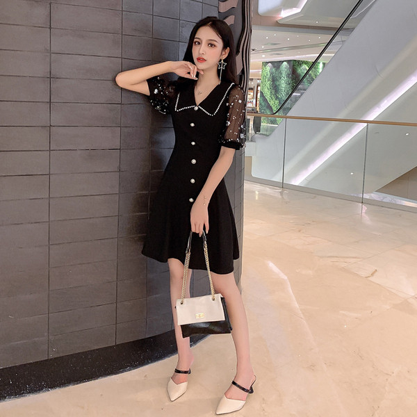 Rochie de dama moderna de culoare neagra - model croiat