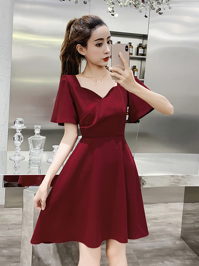 Rochie de dama actuala croiala in doua culori cu maneca scurta