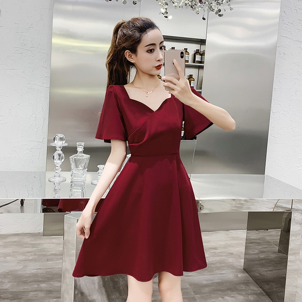 Rochie de dama actuala croiala in doua culori cu maneca scurta