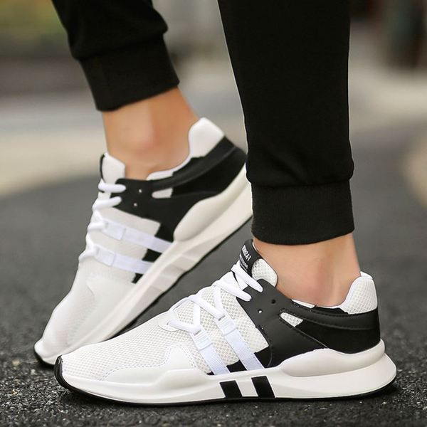 NOI adidași bărbați cu șireturi în două modele în alb și negru