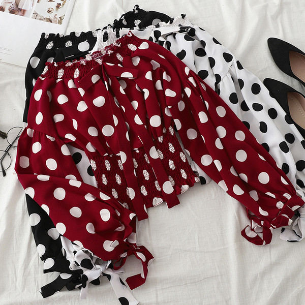 Bluză de damă elegantă cu mâneci căzute în mai multe culori de puncte