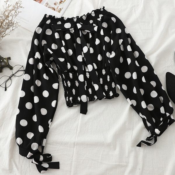 Bluză de damă elegantă cu mâneci căzute în mai multe culori de puncte