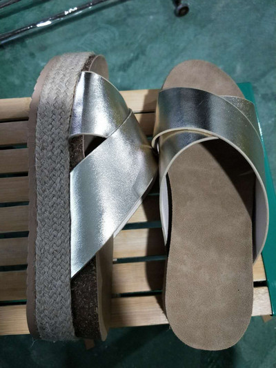 Papuci de dama moderni cu platforma in mai multe culori