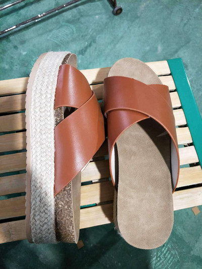 Papuci de dama moderni cu platforma in mai multe culori