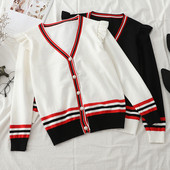 Vesta casual de dama cu decolteu in V si nasturi alb-negru