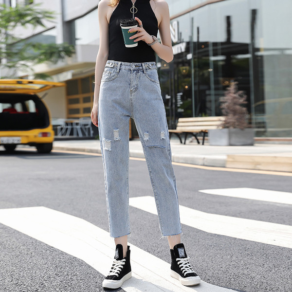 Blugi de dama de actualitate in doua culori cu motive rupte