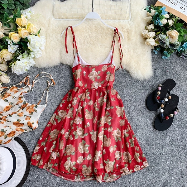 Rochie de dama cu bretele subtiri si model floral