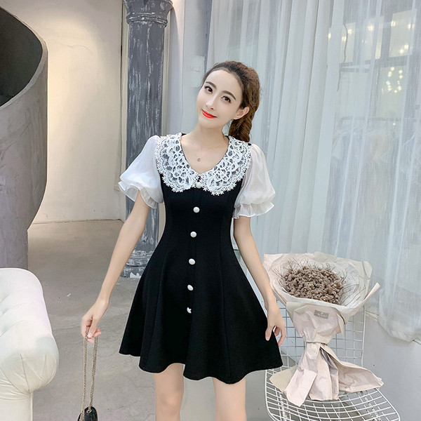 Rochie elegantă de damă, neagră, cu decolteu O