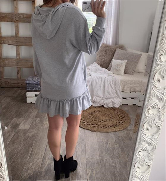 Rochie sport de damă cu mâneci lungi și glugă de culoare gri