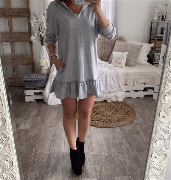 Rochie sport de damă cu mâneci lungi și glugă de culoare gri