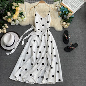 Дамска рокля с тънки презрамки на точки в бял цвят 