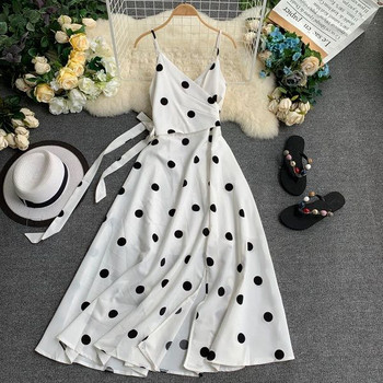 Дамска рокля с тънки презрамки на точки в бял цвят 