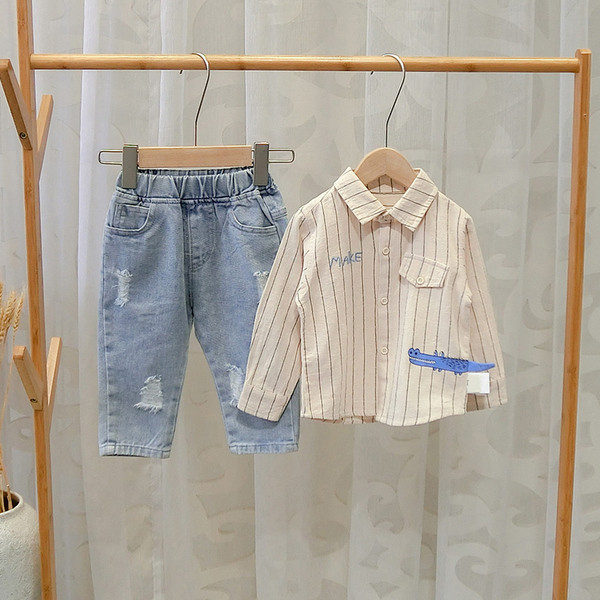 Bluză modernă pentru copii în dungi - două culori pentru băieți