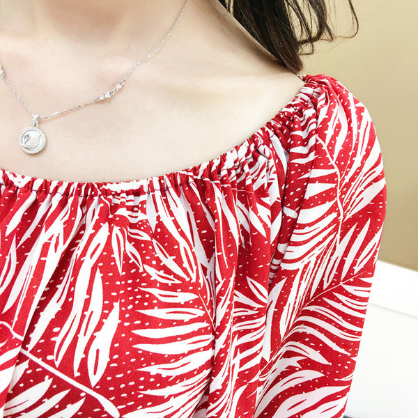 Bluza de dama cu umerii goi cu model floral