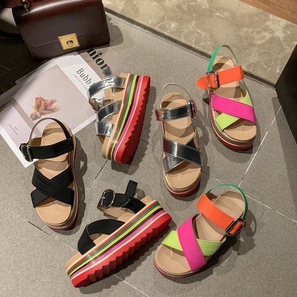 Sandale de dama colorate moderne in trei culori si inchidere metalica