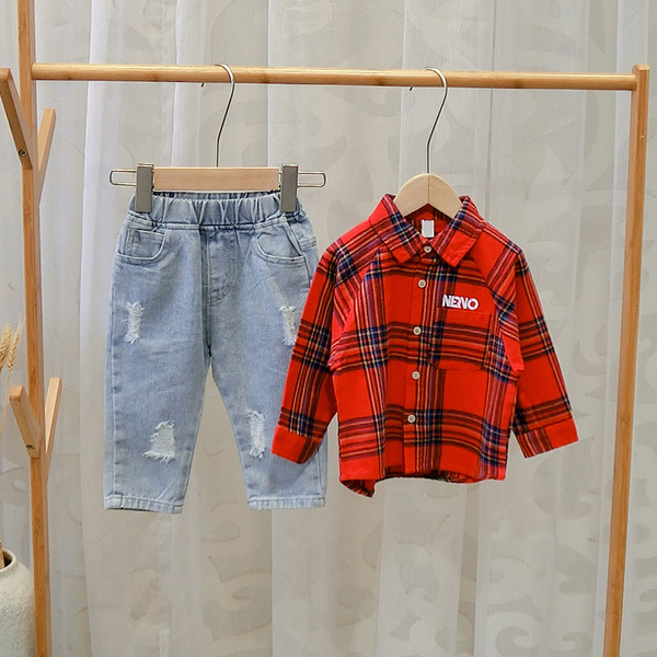 Cămașă modernă pentru copii în roșu și portocaliu pentru băieți