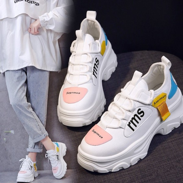 Tenisi casual dama cu sireturi si inscriptie alb