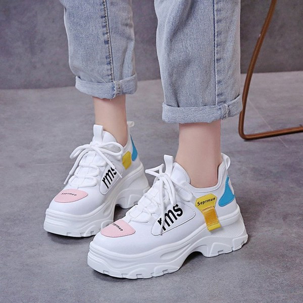 Tenisi casual dama cu sireturi si inscriptie alb