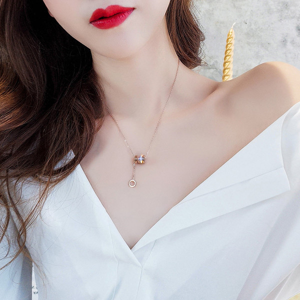 Colier de dama actual - in culoare aurie