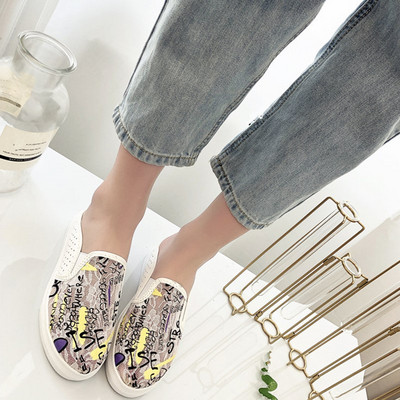 Pantofi casual dama in alb si negru cu model colorat