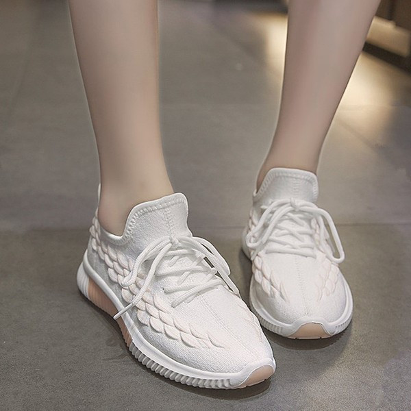 Μοντέρνα γυναικεία αθλητικά παπούτσια  σε τέσσερα χρώματα με δεσμούς