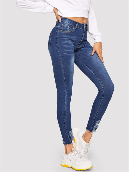 Blugi de dama moderni cu talie inalta si motive rupte in albastru