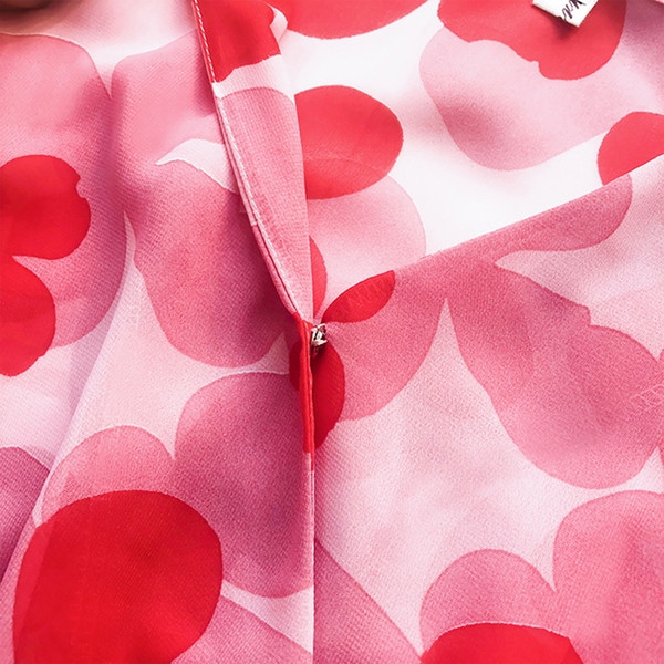 Salopeta de dama moderna cu model floral cu maneci 3/4