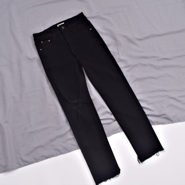 Blugi moderni de dama cu talie inalta si motiv rupt in albastru si negru