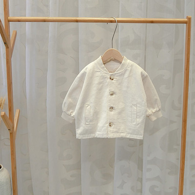 Geaca moderna pentru baieti cu nasturi in albastru si alb