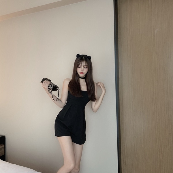 Salopete de dama moderne in doua culori - verde si negru