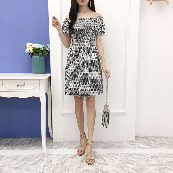 Rochie de dama cu buline cu maneci scurte in mai multe culori