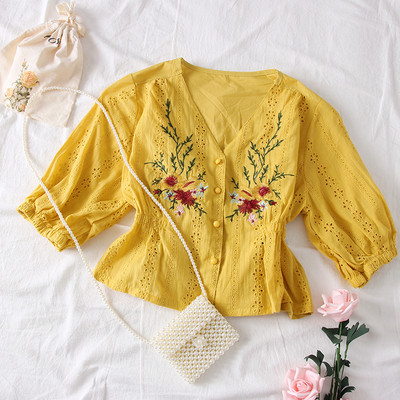 Cămașă modernă de damă în trei culori cu broderie