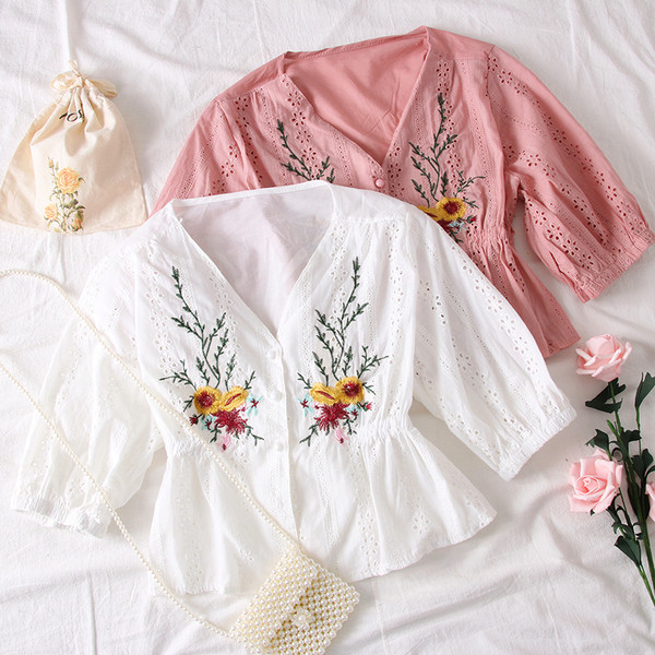 Cămașă modernă de damă în trei culori cu broderie