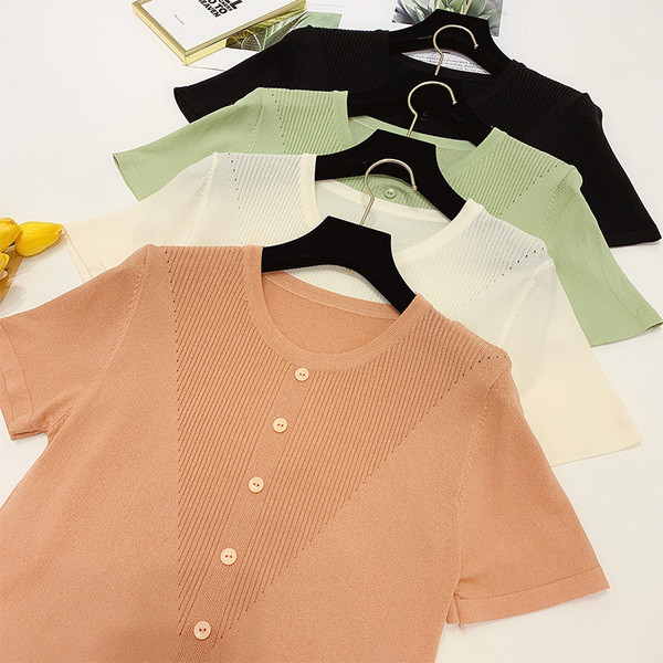 Bluza de dama cu nasturi si maneca scurta