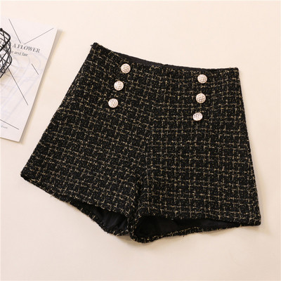 Pantaloni scurti eleganti de dama cu nasturi in mai multe culori