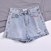 Pantaloni scurți de damă cu talie înaltă și motiv rupt