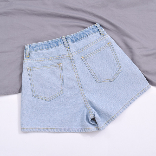 Modern női rövid farmer, magas derékkal, kék színben