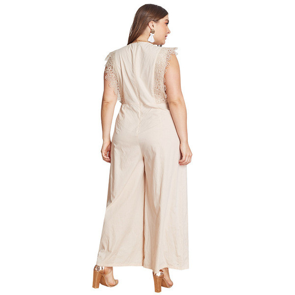 Salopetă elegantă de damă, cu decolteu în V, în bej