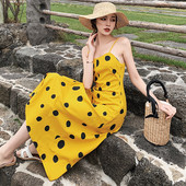 Rochie lunga de dama actuala de culoare galbena cu buline cu bretele subtiri