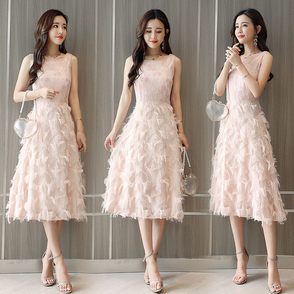 Rochie eleganta de dama in alb si roz