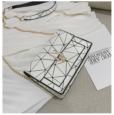 Geanta de dama eleganta cu element metalic in trei culori