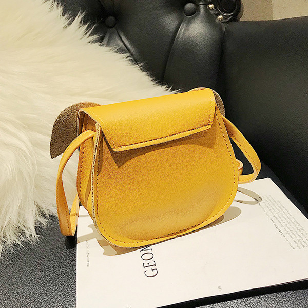 Geanta de dama moderna cu aplicatie in mai multe culori