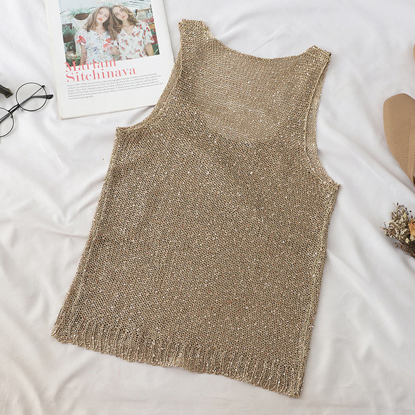 Top de damă actual în trei culori cu paiete