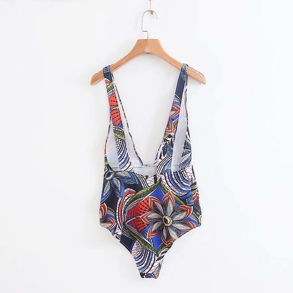 Costum de baie complet modern pentru femei cu model floral