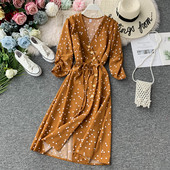 Rochie moderna de dama cu buline cu maneci 3/4