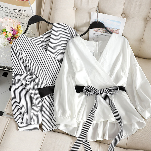 Cămașă elegantă de damă cu decolteu în V și legături în talie în două culori