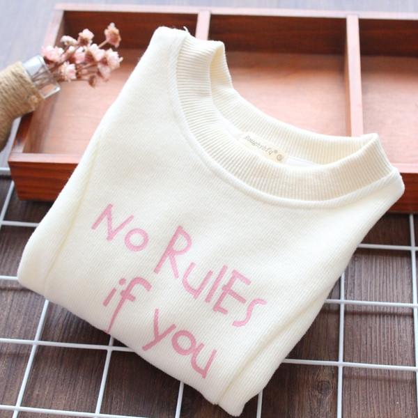 Bluza moderna pentru copii pentru fete cu buzunare in alb si roz