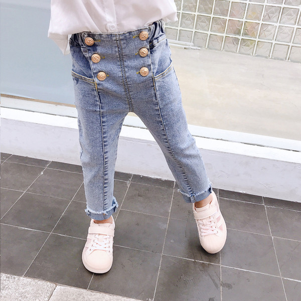 Blugi moderni pentru copii pentru fete cu talie inalta si nasturi in culoare deschisa