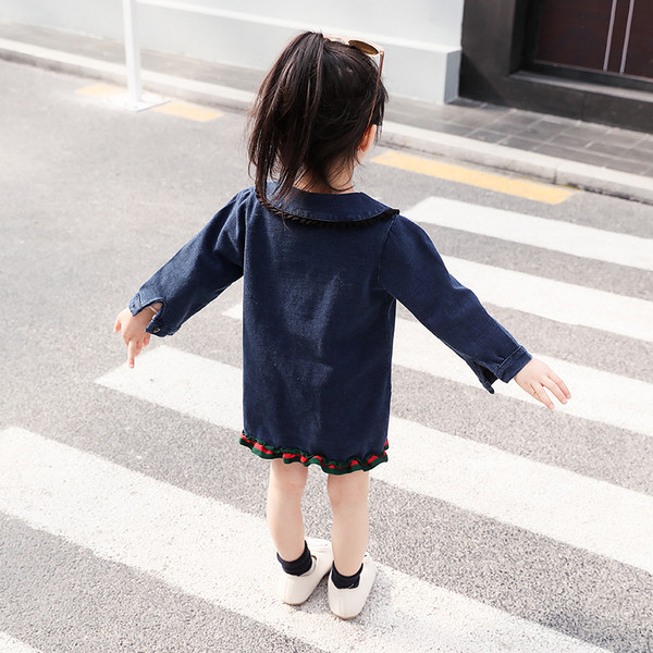 Rochie modernă pentru copii din denim pentru fete de culoare închisă